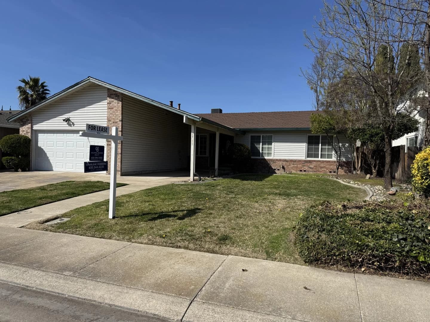 Charming Ranch-Style Home with Backyard in Stockton